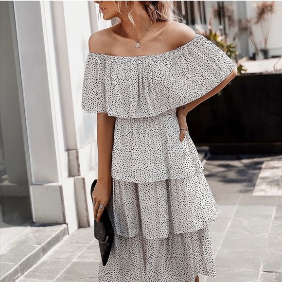 New! White black polka dot strapless tiered dress - Picture 4 of 4